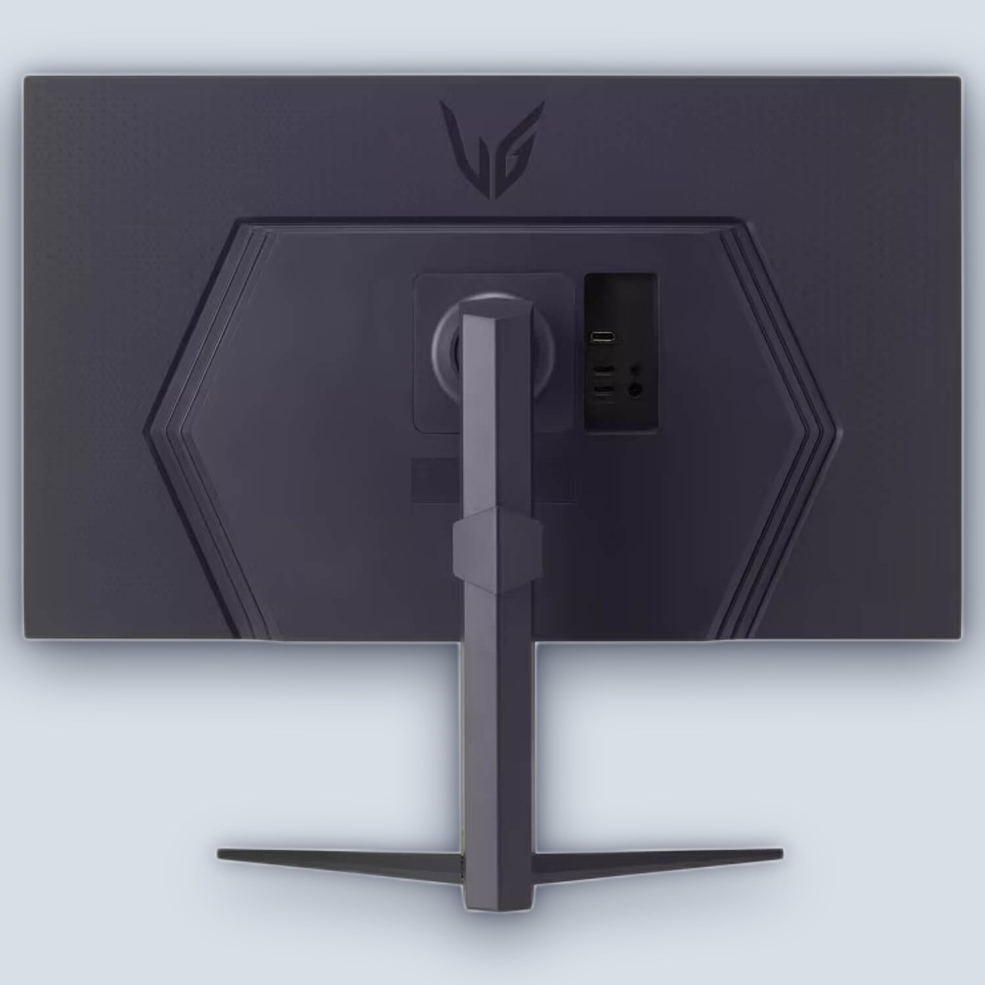 LG 31.5" UltraGear IPS QHD 180Hz 1ms Gaming Monitor — image 4