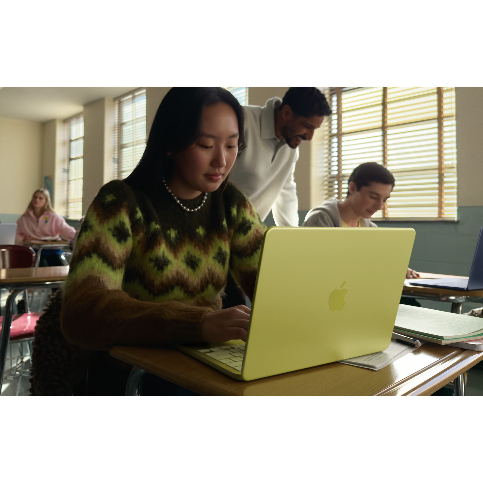 Apple MacBook Neo 13-inch gallery-2